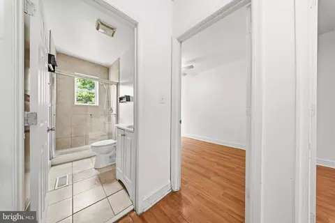 Entry Way - 2516 W Pratt St, Baltimore, MD 21223 photo 8 of 12