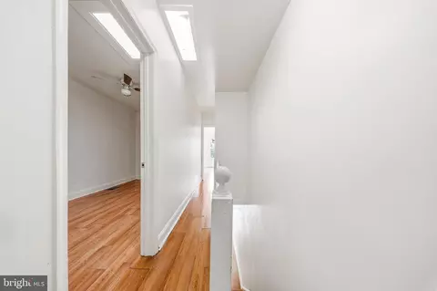 Entry Way - 2516 W Pratt St, Baltimore, MD 21223 photo 9 of 12