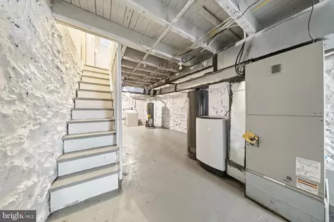 Entry Way - 2516 W Pratt St, Baltimore, MD 21223 photo 11 of 12