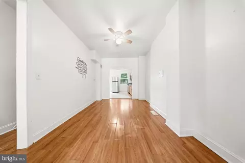 Entry Way - 2516 W Pratt St, Baltimore, MD 21223 photo 4 of 12