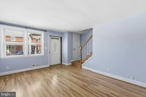 Living - 515 Umbra St, Baltimore, MD 21224 photo 1 of 2