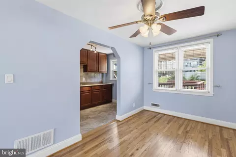 Entry Way - 515 Umbra St, Baltimore, MD 21224 photo 1 of 3