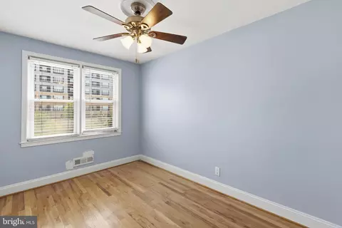 Bedroom - 515 Umbra St, Baltimore, MD 21224 photo 2 of 3