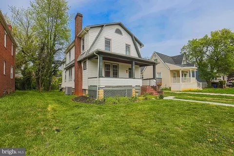 Exterior - 3916 W Strathmore Ave, Baltimore, MD 21215 photo 3 of 7