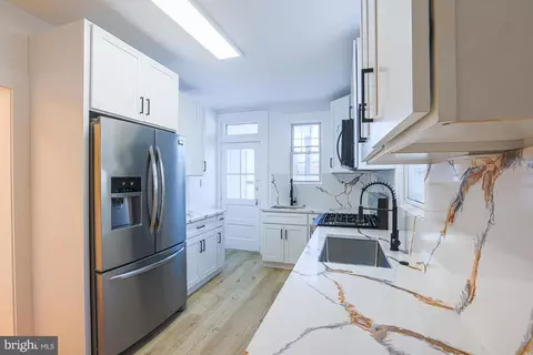 Entry Way - 3916 W Strathmore Ave, Baltimore, MD 21215 photo 4 of 7