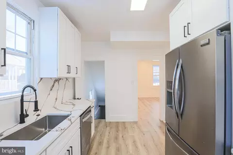 Entry Way - 3916 W Strathmore Ave, Baltimore, MD 21215 photo 6 of 7