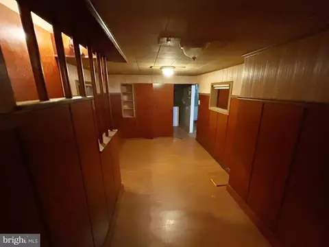 Entry Way - 3336 Chesterfield Ave, Baltimore, MD 21213 photo 3 of 5