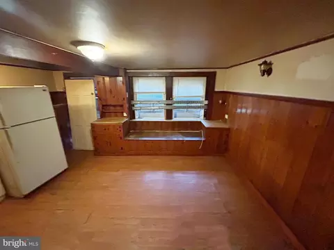 Entry Way - 3336 Chesterfield Ave, Baltimore, MD 21213 photo 4 of 5
