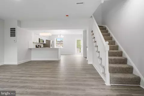 Entry Way - 3319 Leighton Ave, Baltimore, MD 21215 photo 18 of 20