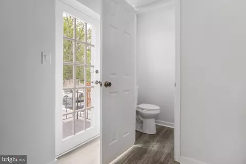 Entry Way - 3319 Leighton Ave, Baltimore, MD 21215 photo 13 of 20