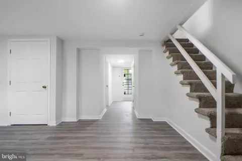 Entry Way - 3319 Leighton Ave, Baltimore, MD 21215 photo 15 of 20