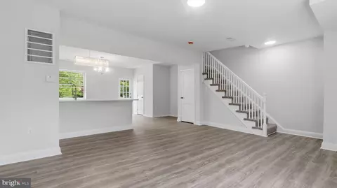 Entry Way - 3319 Leighton Ave, Baltimore, MD 21215 photo 4 of 20