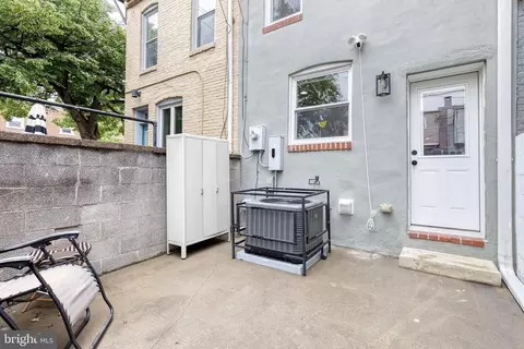 Exterior - 36 N Decker Ave, Baltimore, MD 21224 photo 3 of 4