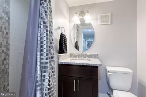 Bath - 36 N Decker Ave, Baltimore, MD 21224 photo 5 of 5