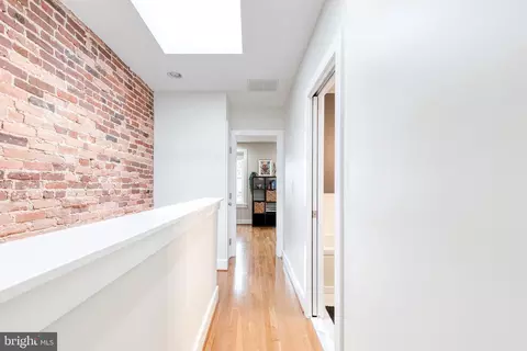 Entry Way - 36 N Decker Ave, Baltimore, MD 21224 photo 6 of 9