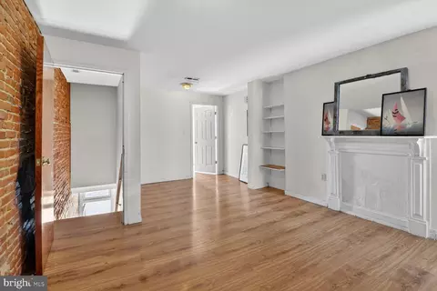 Living - 1305 Light St, Baltimore, MD 21230 photo 3 of 4