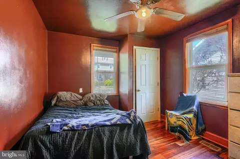 Bedroom - 4711 Schley Ave, Baltimore, MD 21206 photo 3 of 5