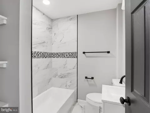 Entry Way - 2145 Harman Ave, Baltimore, MD 21230 photo 1 of 3