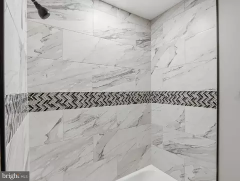 Bath - 2145 Harman Ave, Baltimore, MD 21230 photo 1 of 4