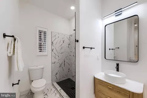 Bath - 1704 Madison Ave, Baltimore, MD 21217 photo 4 of 5
