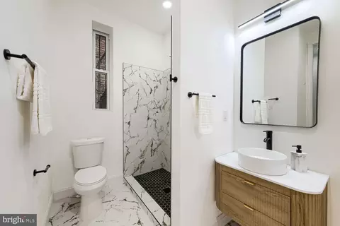 Bath - 1704 Madison Ave, Baltimore, MD 21217 photo 5 of 5
