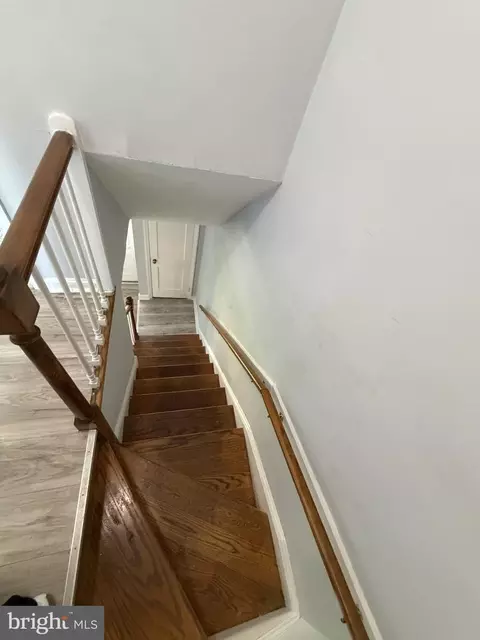 Entry Way - 1239 Walters Ave, Baltimore, MD 21239 photo 5 of 9