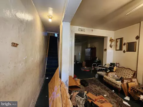 Entry Way - 1636 N Washington St, Baltimore, MD 21213 photo 1 of 7