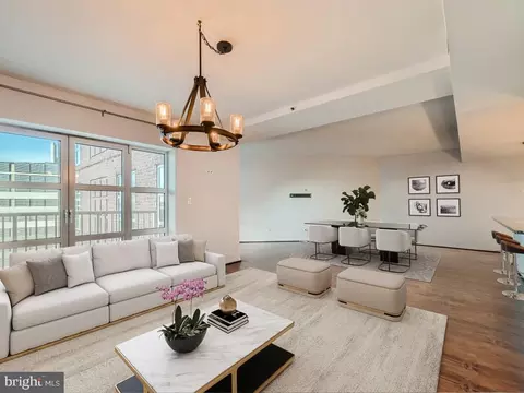 250 President St #404, Baltimore, MD 21202