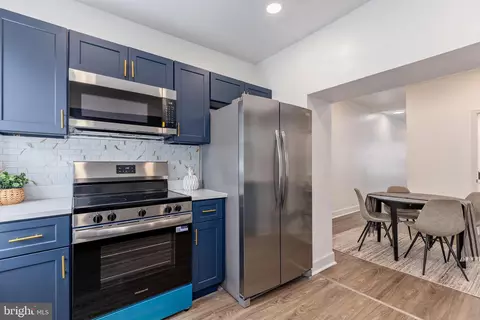 Entry Way - 535 Robert St, Baltimore, MD 21217 photo 3 of 10