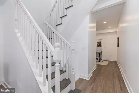 Entry Way - 535 Robert St, Baltimore, MD 21217 photo 7 of 10