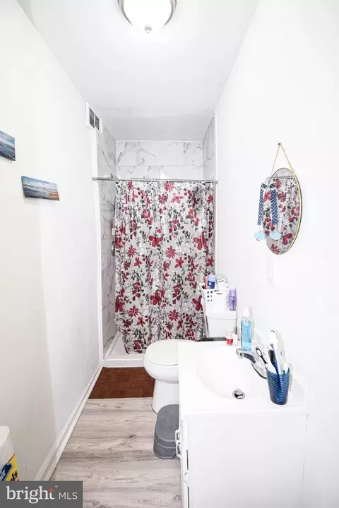 Bath - 2565 W Baltimore St, Baltimore, MD 21223 photo 1 of 1