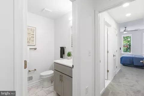 Entry Way - 1307 N Broadway, Baltimore, MD 21213 photo 3 of 6