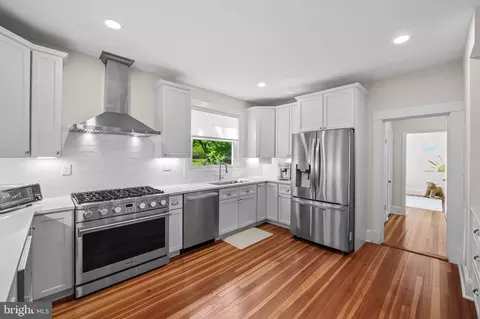 Kitchen - 5724 Ridgedale Rd, Baltimore, MD 21209 photo 4 of 8
