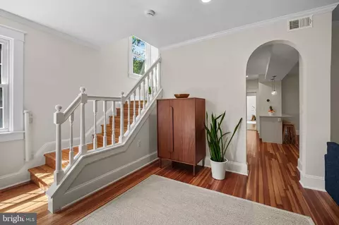 Entry Way - 5724 Ridgedale Rd, Baltimore, MD 21209 photo 2 of 7