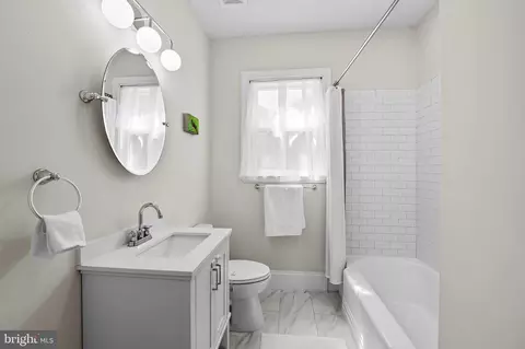 Bath - 5724 Ridgedale Rd, Baltimore, MD 21209 photo 2 of 5