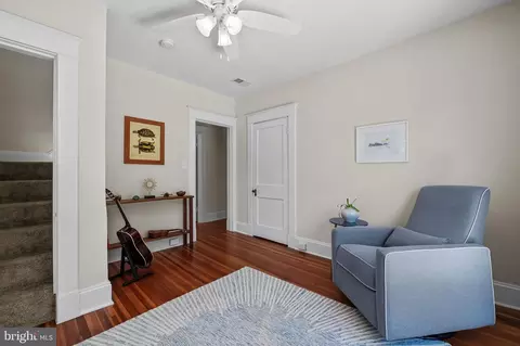 Entry Way - 5724 Ridgedale Rd, Baltimore, MD 21209 photo 5 of 7