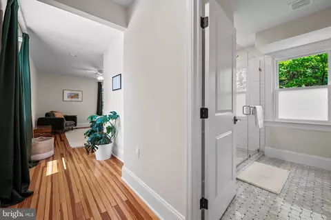 Entry Way - 5724 Ridgedale Rd, Baltimore, MD 21209 photo 7 of 7