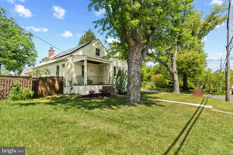 Exterior - 5510 Greenfield Ave, Baltimore, MD 21206 photo 3 of 7