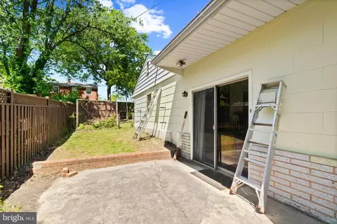 Exterior - 5510 Greenfield Ave, Baltimore, MD 21206 photo 4 of 7