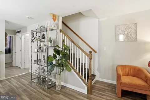Entry Way - 703 Brune St, Baltimore, MD 21201 photo 3 of 4