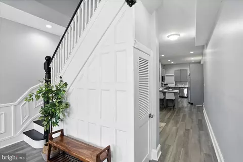 Entry Way - 1628 E Biddle St, Baltimore, MD 21213 photo 2 of 10