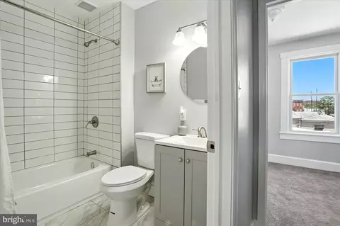 Bath - 1628 E Biddle St, Baltimore, MD 21213 photo 3 of 4