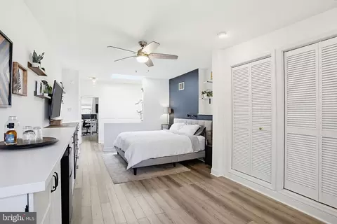 Bedroom - 1024 E Fort Ave, Baltimore, MD 21230 photo 3 of 6