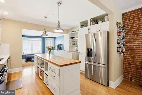 Kitchen - 1024 E Fort Ave, Baltimore, MD 21230 photo 3 of 4