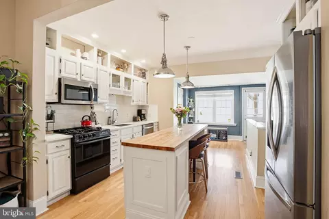Kitchen - 1024 E Fort Ave, Baltimore, MD 21230 photo 2 of 4