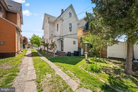 Exterior - 3630 Old York Rd, Baltimore, MD 21218 photo 5 of 8