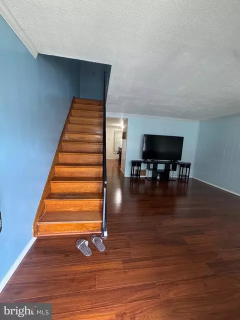 Entry Way - 3034 Lorena Ave, Baltimore, MD 21230 photo 4 of 5