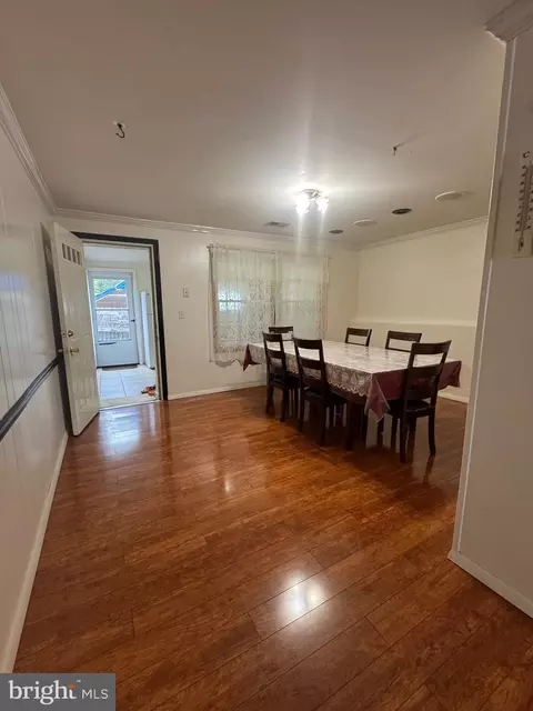 Dining - 3034 Lorena Ave, Baltimore, MD 21230 photo 3 of 4