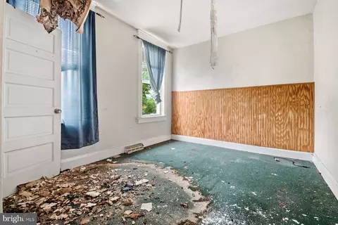 Bedroom - 2700 Ashland Ave, Baltimore, MD 21205 photo 3 of 5