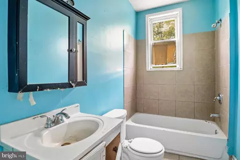 Bath - 2700 Ashland Ave, Baltimore, MD 21205 photo 1 of 1